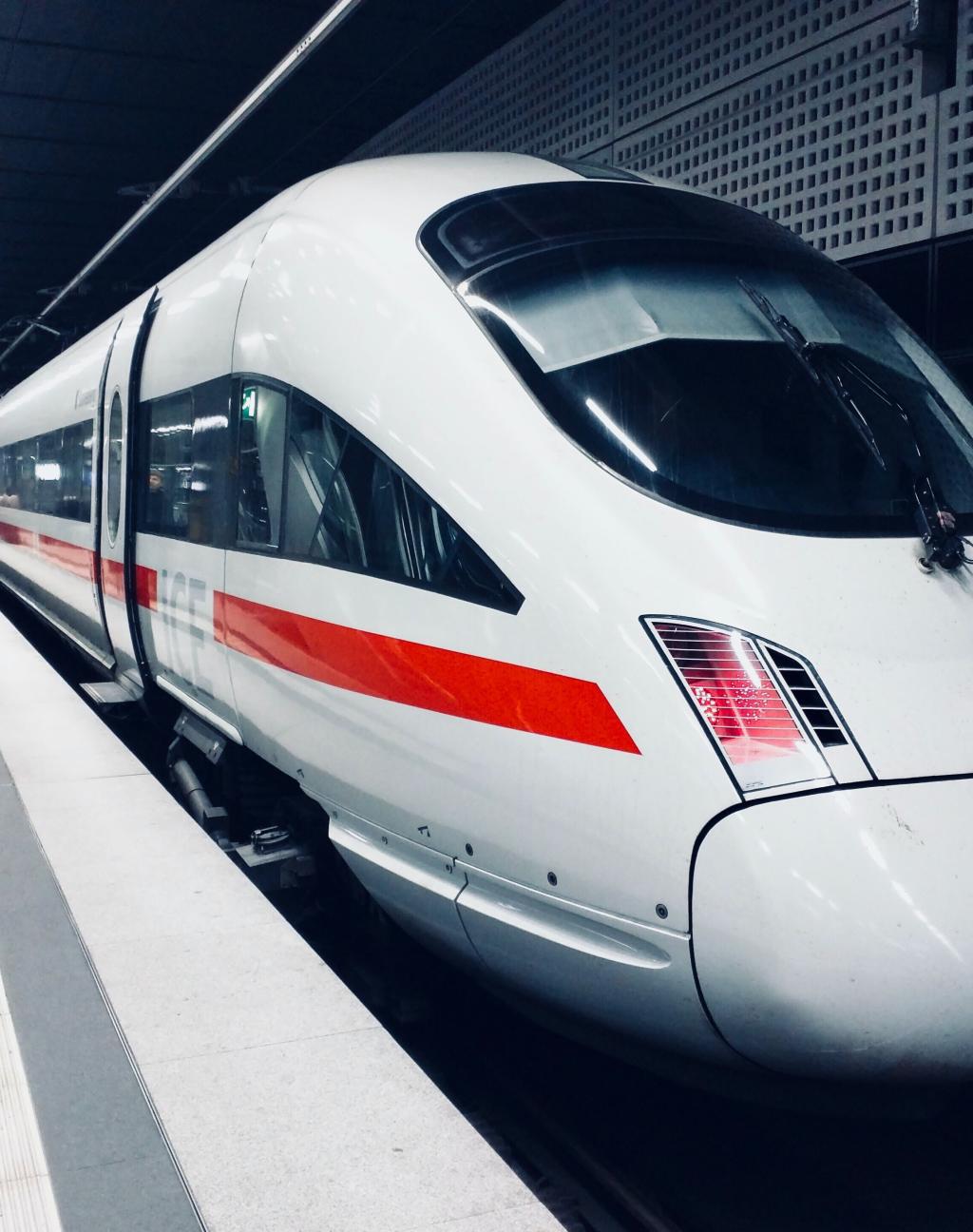 Glazing for train